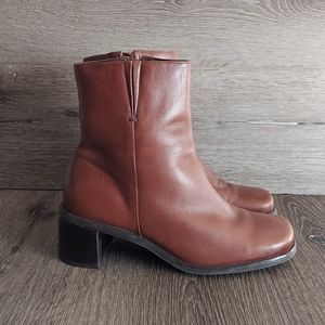 Vintage Naturalizer Brown Leather Chunky Heel Ankle Boots 6.5W